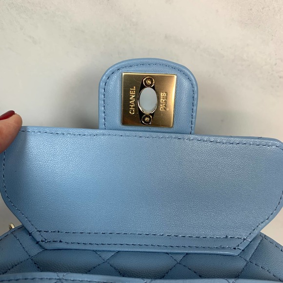 โโ NEW CHANEL 22S Mini Heart Bag CC light blue Lambskin Leather Crossbody bag - Picture 10 of 15